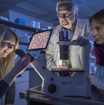 Professor Robert Dores and DU students study protein receptors.