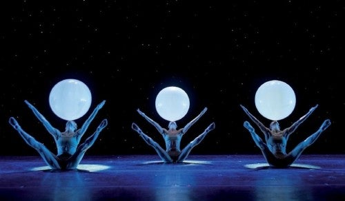 MOMIX
