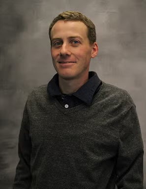 Nathan Evans Headshot