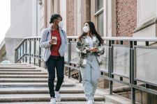 People-walking-masks