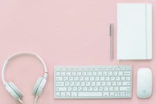 keyboard-mouse-headphones-pen-notebook