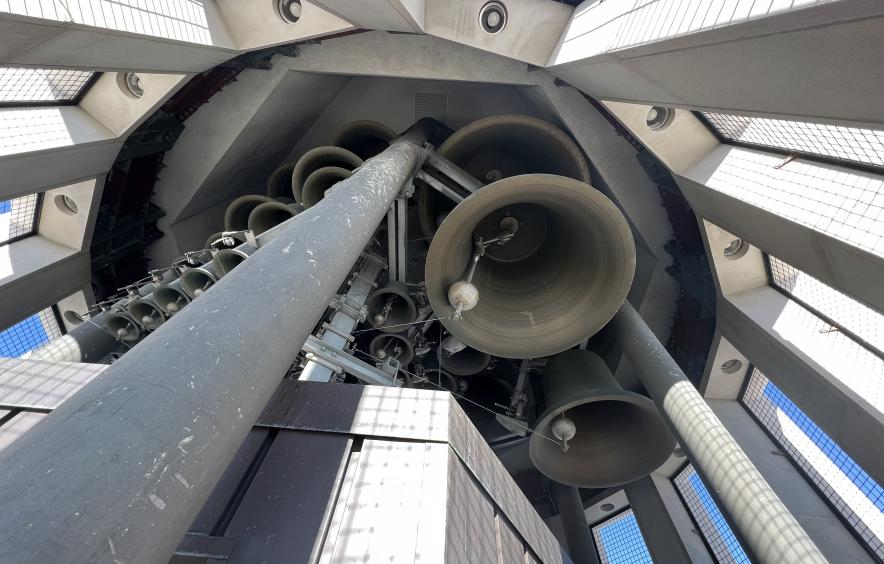 The bells of the DU carillon