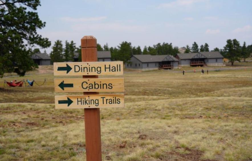 KMC Directional Sign