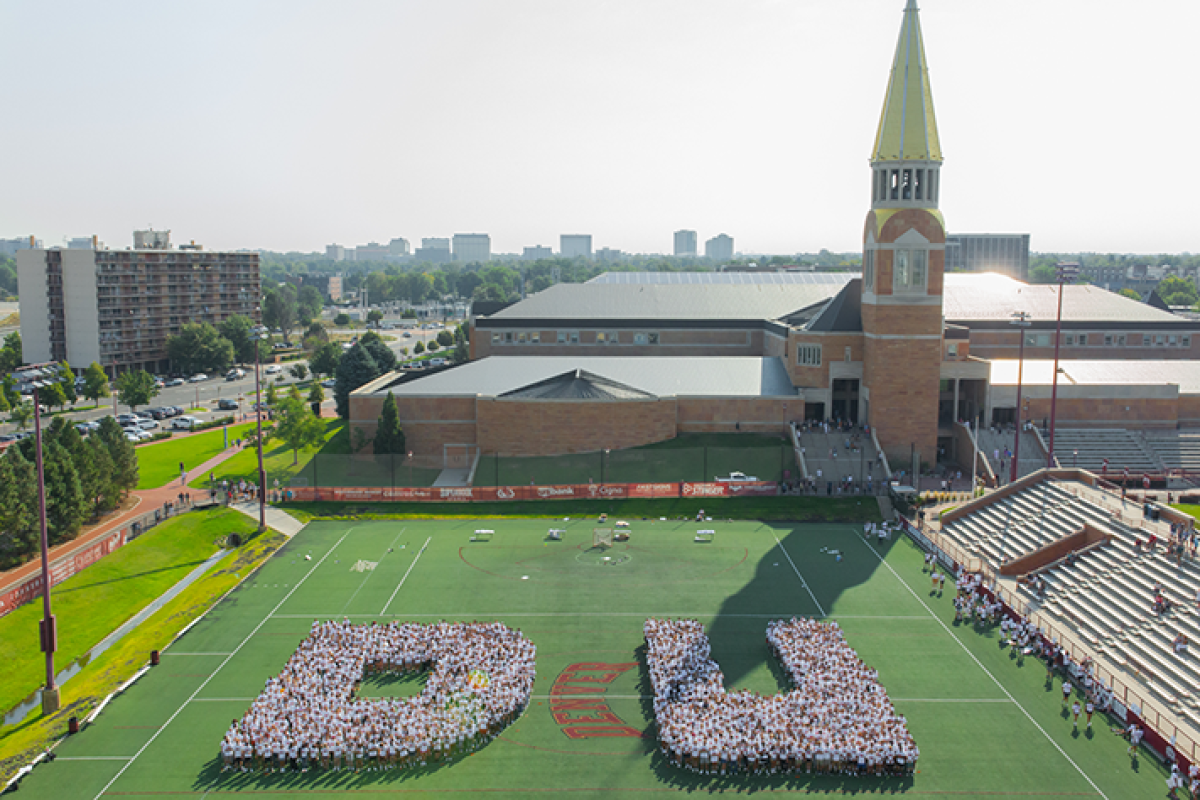 Class of 2026 takes the traditional DU photo
