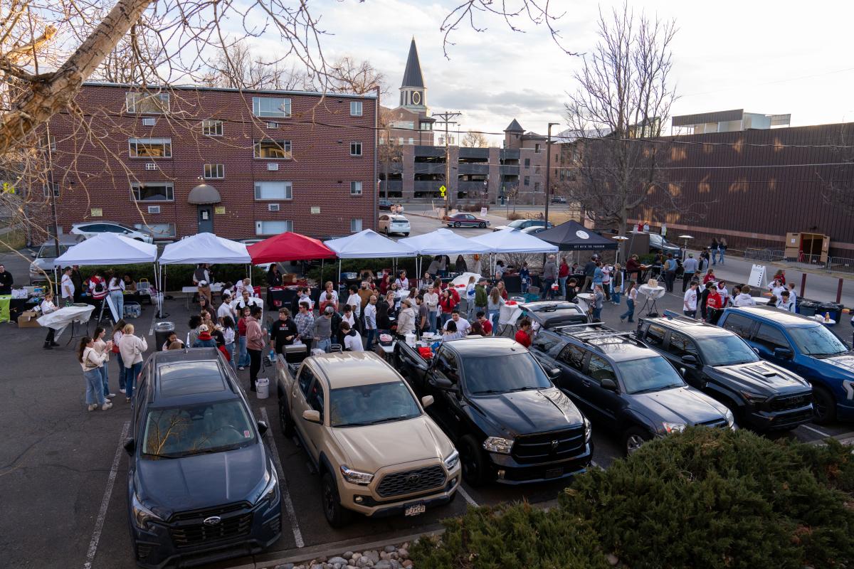 birdseye view of hockey tailgate